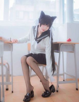 四个女学生的精油按摩