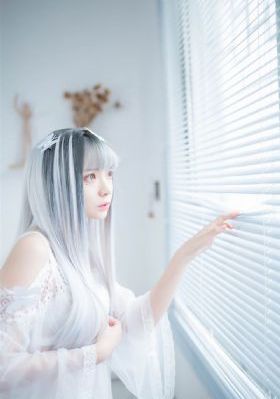 洛葳